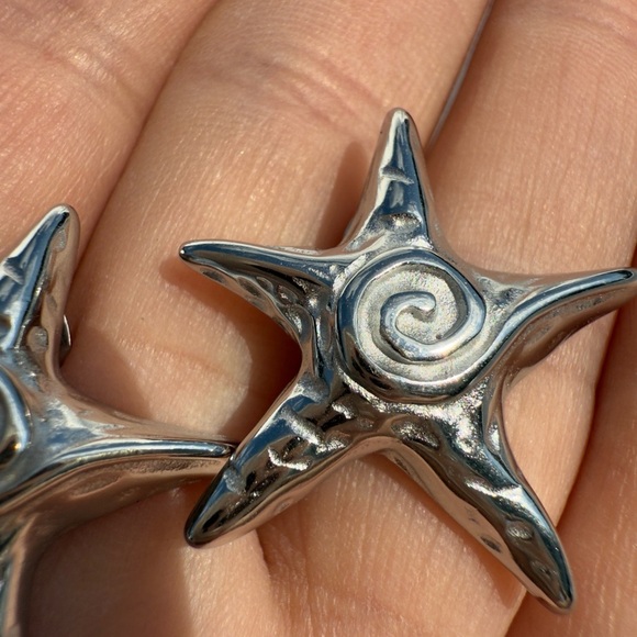 ZARA Silver Starfish Earrings - Picture 3 of 5